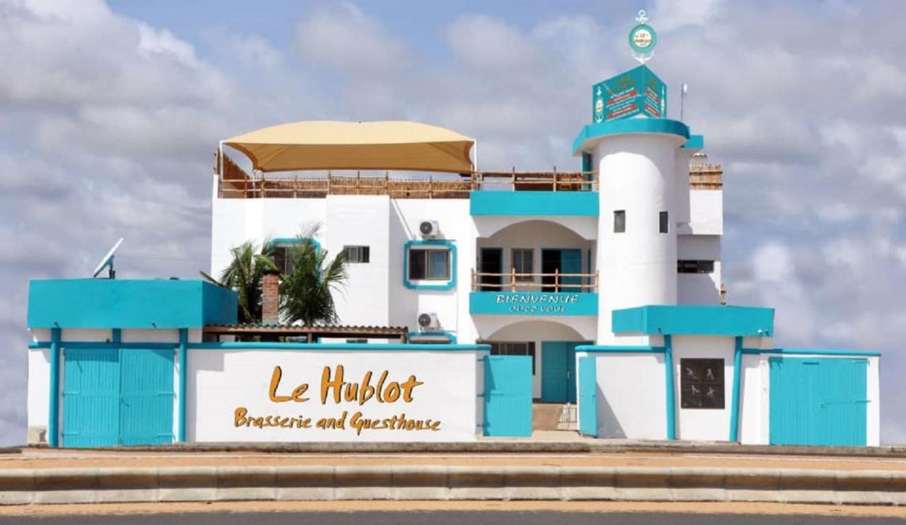 Le Hublot Hotel Cotonou Luaran gambar